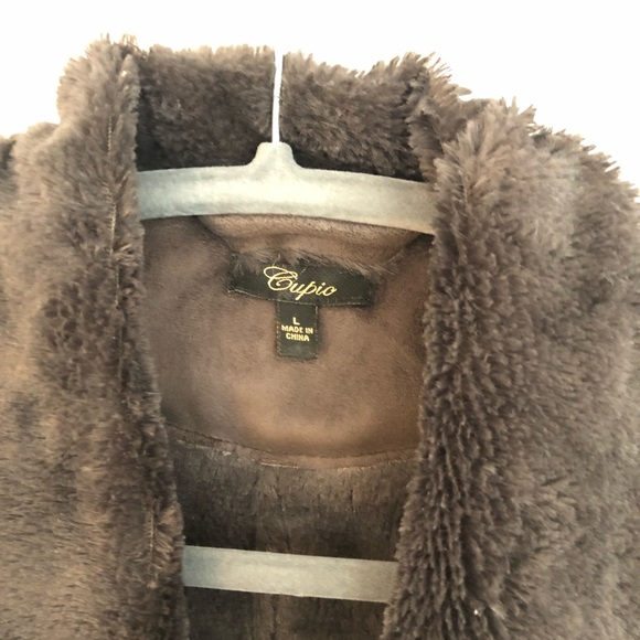 Cupio Fur Vest - Picture 2 of 6